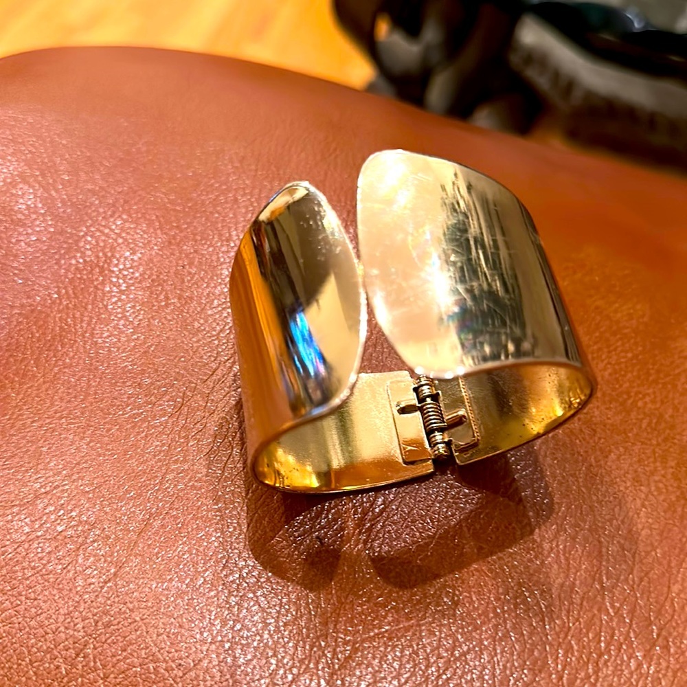 Women bracelet